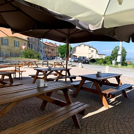 Bed and Breakfast La Dacia In Langa Briaglia