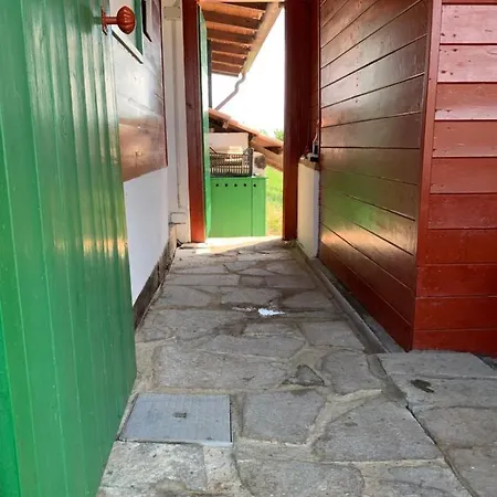 Bed and Breakfast La Dacia In Langa