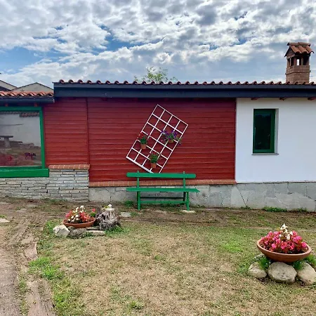 Bed and Breakfast La Dacia In Langa Briaglia